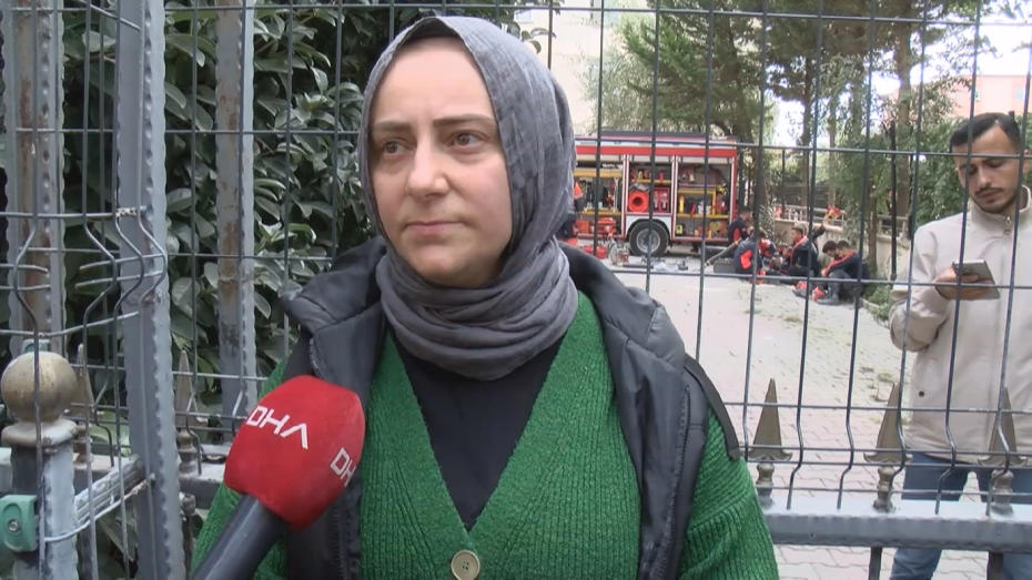 Maltepe'deki Binada Çatlak Görüntülerine İlişkin İşletmeciden Açıklama: 'Kolon Kesme Durumu Yok'