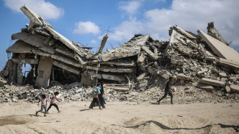 BM: İsrail saldırıları nedeniyle Gazze'de 40 bin Filistinlinin öldüğünü resmen doğruladı