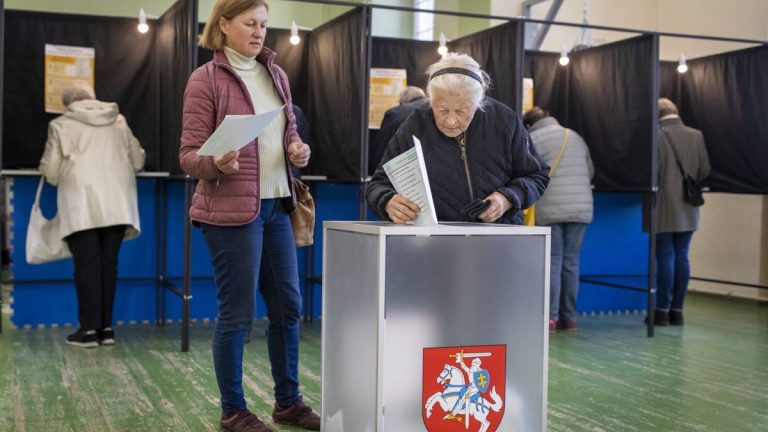 Litvanya genel seçimlerin ikinci turu için sandık başına gidiyor