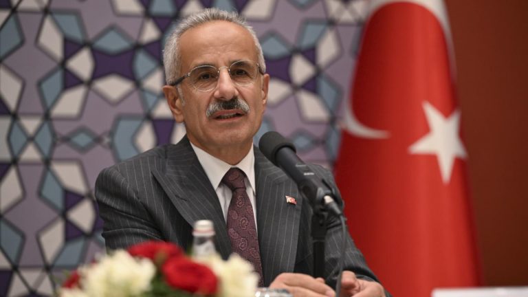 “İnsanımızı, şehrimizi ve ülkemizi el ele geliştireceğiz”