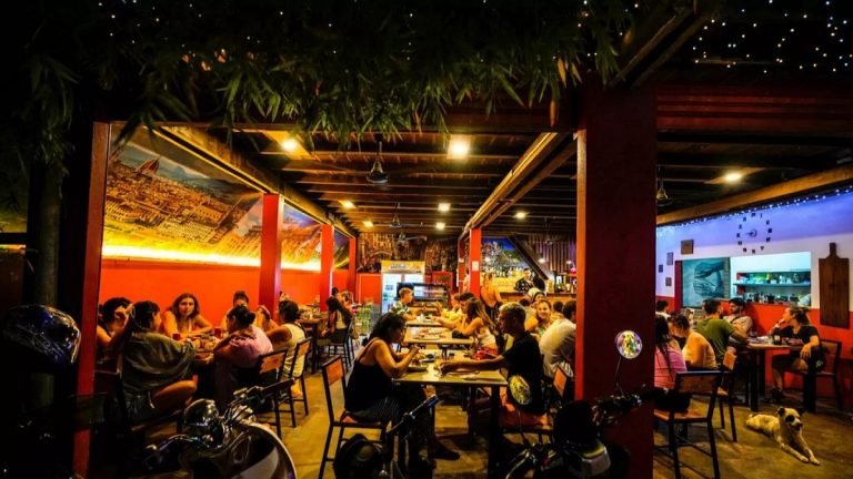 Laos’ta altı turistin zehirlendiği metanol skandalında 12 kişi gözaltına alındı