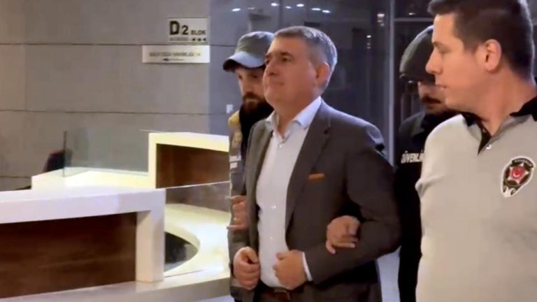 Tüsiiad Başkanı ve Başkan ẏk’ye karşı bir neden tasarlandı