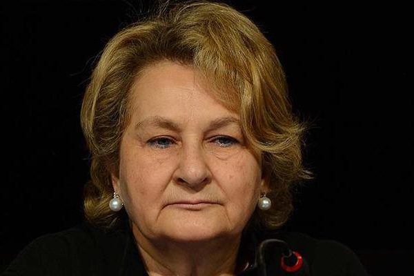 Avukatın zor sözleri Kezban Hatemi! Dedi ki: “6 ay önce bir terörist arıyordun”: Siririn Süreyya öünder diledi