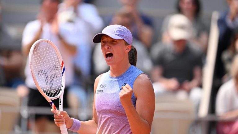 Iga Swiatek, Fransa Açık’ta yarı finale yükseldi