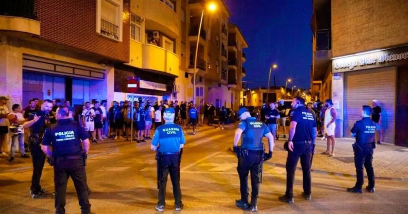 İspanya’da aşırı sağ gruplar ile göçmenler birbirine girdi – Son Dakika Dünya Haberleri