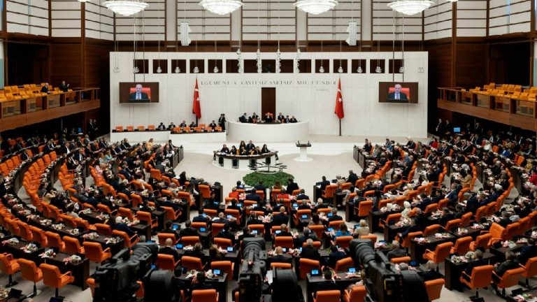 Özgür Özel ve Tuncay Özkan hakkında dokunulmazlık dosyaları TBMM’ye sunuldu! – Son Dakika Türkiye Haberleri