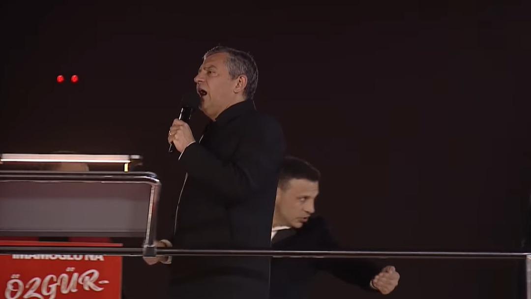 CHP Genel Başkanı Özgür Özel Ümraniye 3'teki mitinginde konuşuyor