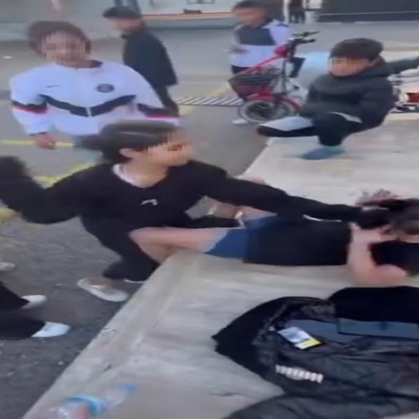 Okul Avlusunda Kız Öğrenciye 11 Kişilik Saldırı