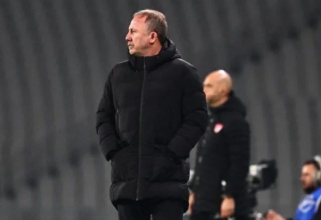 Sergen Yalçın’dan çarpıcı açıklama: “Her şeyi biliyorsanız, buyurun siz yapın!”